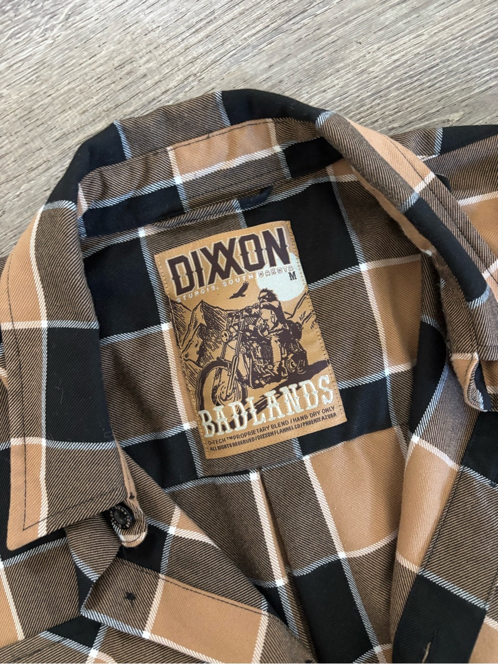 DIXXON Men's Button-Down Shirt - Picture 2 of 2